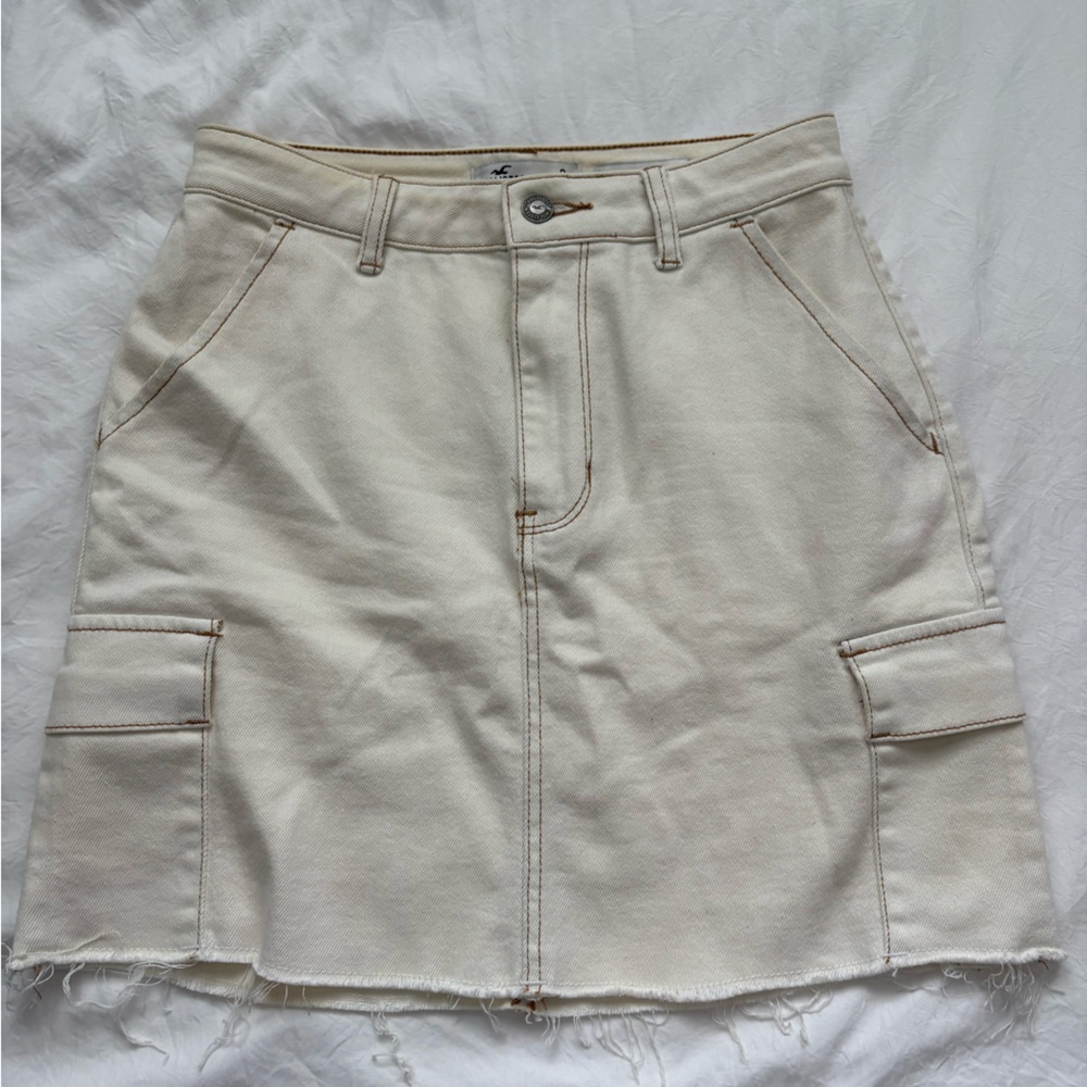 Hollister Off-White Skirt with Pockets